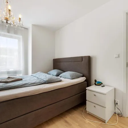 Roomsly - Flat With Private Balcony Leilighet Bergen