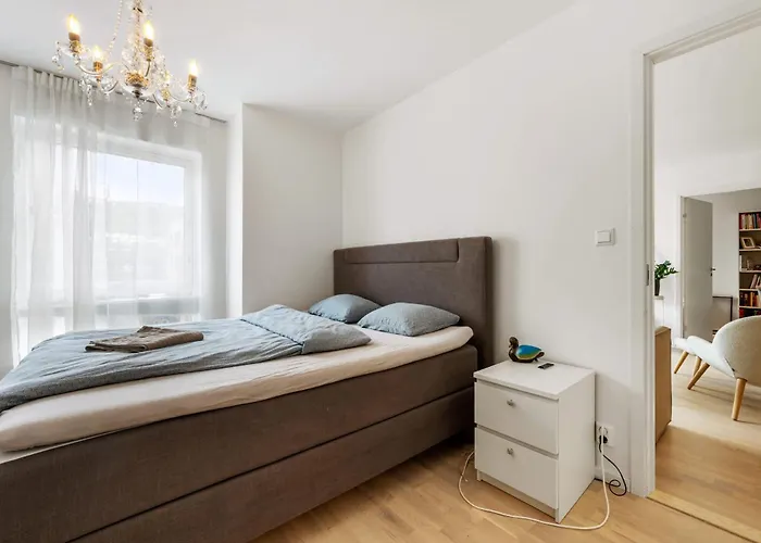Roomsly - Flat With Private Balcony Appartement Bergen