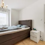 Roomsly - Flat With Private Balcony Apartament Bergen