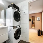Roomsly - Flat With Private Balcony *