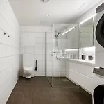 Roomsly - Flat With Private Balcony Bergen