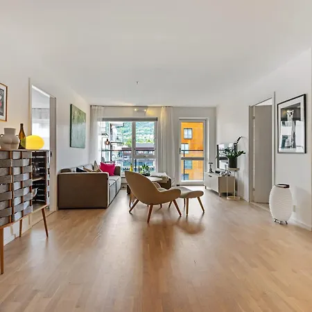 Roomsly - Flat With Private Balcony Apartment Bergen