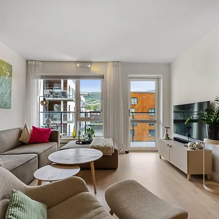 Leilighet Roomsly - Flat With Private Balcony