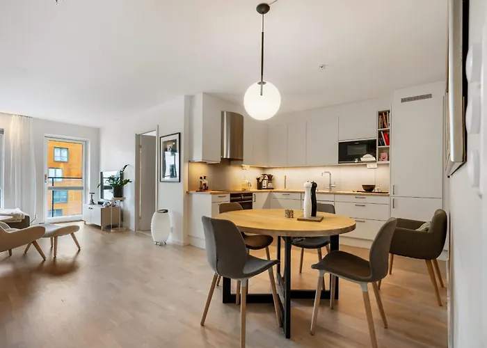 Roomsly - Flat With Private Balcony Apartment Bergen